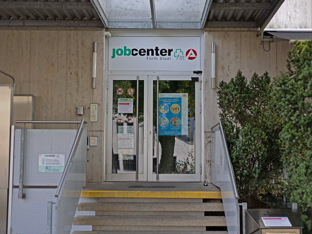 Eingang Jobcenter Fürth Stadt (Kurgartenstr. 37)